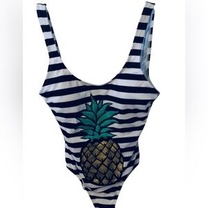 No Boundaries Black & White Pineapple One Piece Swimsuit Size Small